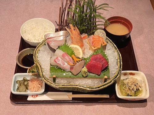 ランチ大歓迎◎豊富な定食