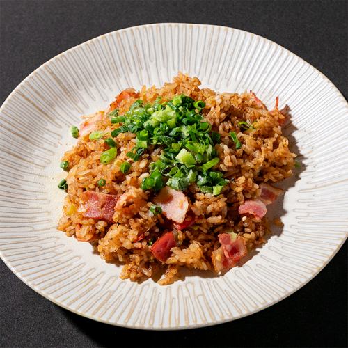 Garlic rice/fried noodles (salt or sauce)/fried udon/mentaiko kamatama udon