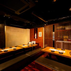 [3-40名] 最适合公司聚会、酒会、女生聚会、庆功宴、新品发布会等团体聚会。我们还提供适合宴会的套餐。我们也接受私人宴会的预订，因此如果您对预算、人数等有任何疑问，请随时与我们联系。