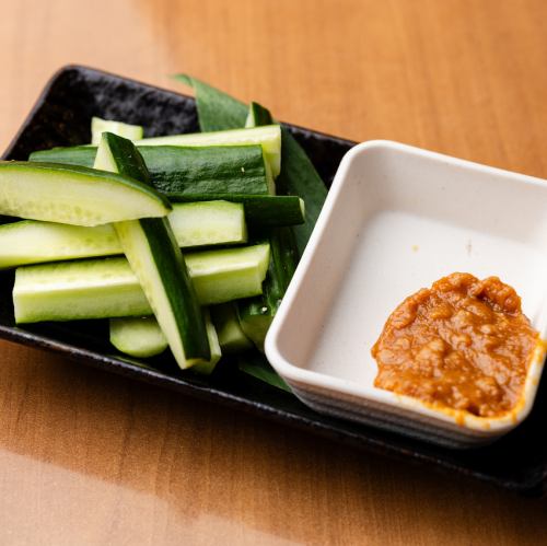 肉和味噌配黃瓜