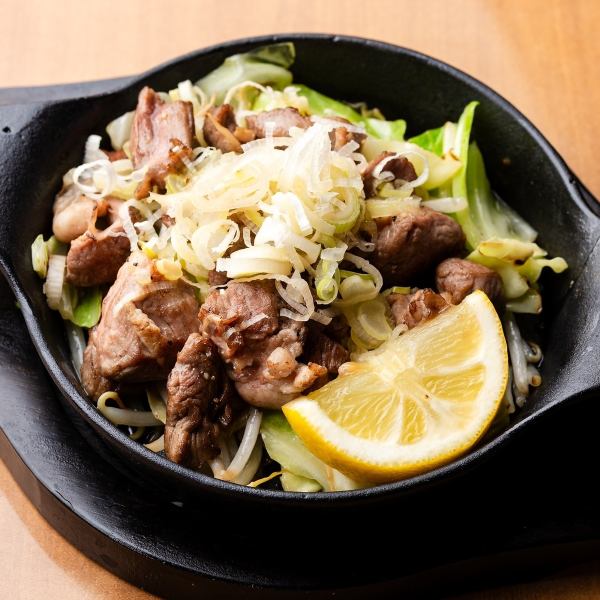 SNS映え！名物の鉄板焼鳥や鉄板もつ焼き！！味も見た目も良し！素材を最大に生かす！！