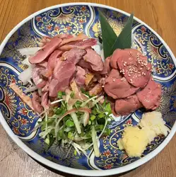 兩種雞肉刺身拼盤