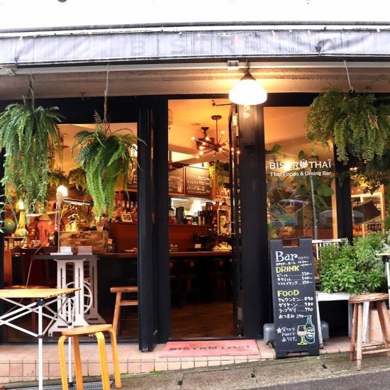 風通しが良くまるで本場タイ旅行に来たような店内♪