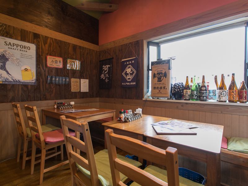 お食事を楽しんでいただけるように、店内完全禁煙（店外に灰皿あり）。ご家族連れはもちろん、会社の同僚や、女子会など様々なシーンにご利用がおすすめです。