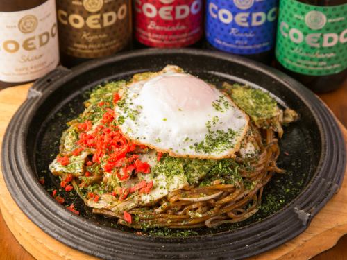 キャベツたっぷり特製ソース焼きそば