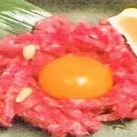 桜ユッケ