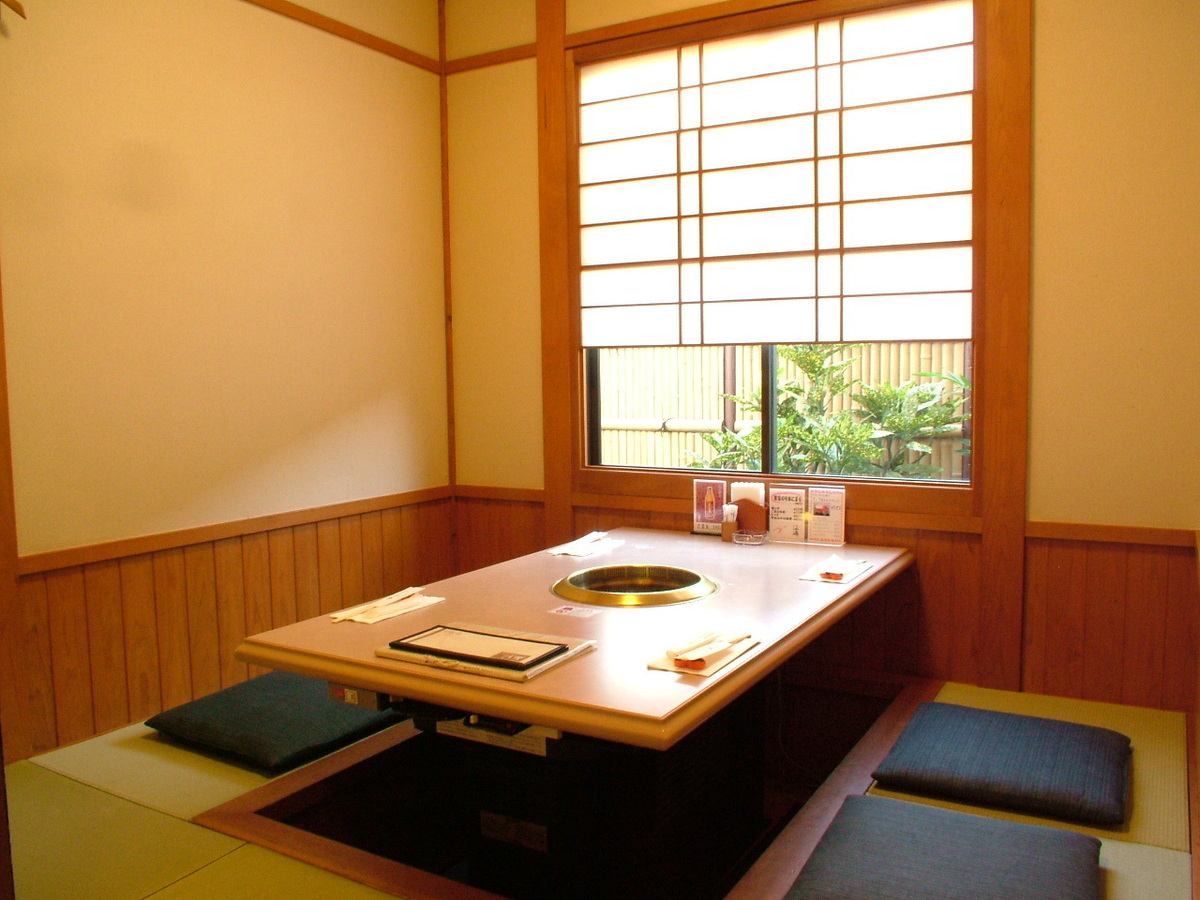 접대나 특별한 연회는 차분한 분위기의 완전 개인실에서 사치스럽게…