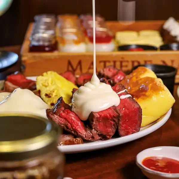 【大人気！絶品ブラジリアンシュラスコ食べ放題】部位ごとにベストな焼き加減で提供いたします！
