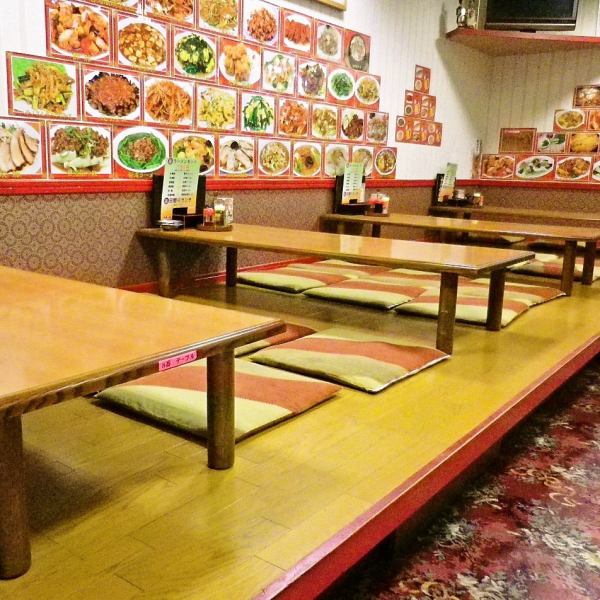 大人数でも対応できるお座敷席ございます。各種宴会のご予約も承っておりますのでご相談ください。