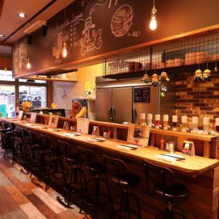Conversation with the manager is also a pleasant counter seat ★ Feel free to one person.You can get along with your neighbors!? We are preparing a counter seat you want to stop by Furari on your way back from the company.