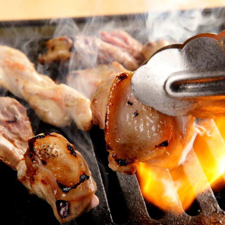 All-you-can-drink for 90 minutes. All 11-item grilled chicken course is 3,408 yen including tax.