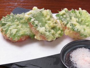 Tomato and perilla tempura