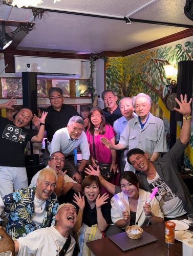 ⭐️ソングスvs美楽來カラオケ紅白歌合戦vol.7 2025.9.21（日）15:00〜
※チーム戦のため途中参加•退場不可！

大好評の紅白歌合戦！ご新規様も続々と参加されて毎回大盛り上がりの同イベント‼️

早くもご予約たくさんいただいております🎤

個人戦ではないので、チームで応援して和気あいあい、新しいカラオケ仲間も誕生したり⁉️

どうぞお誘い合わせの上お気軽にご参加ください♪

定員になり次第締め切りとなりますので、お早目にご予約をお願いいたします！

ご予約はInstagramハイライト→イベント内のリンクまたは下記のリンクより
https://docs.google.com/forms/d/e/1FAIpQLSd9SWD7Vy9FlgazGL7jAFIrd6gXVVBIxfdLOq_GeweDPBl1Lg/viewform?usp=header

#カラオケイベント #カラオケ歌合戦 #盛り上がること間違いなし #採点カラオケ #カラオケ横浜 #カラオケ天王町 #ソングス天王町 #カラオケlive喫茶美楽來ミラクル