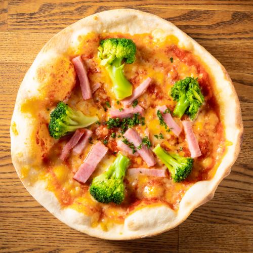 aged bacon and broccoli pizza