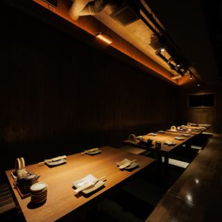友人やカップルの方達と居心地の良い空間を！デートや集まりにぴったり♪お酒と焼き鳥で素敵な思い出を作りましょう◎各線難波駅から徒歩3分！皆様のご来店お待ちしております。【高槻市/昼飲み/焼き鳥/串/肉/釜めし/居酒屋/ランチ/女子会/飲み放題/誕生日/記念日/個室/鍋/接待/ビアガーデン】