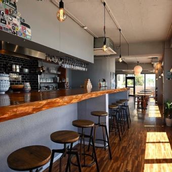 【お一人様も大歓迎◎】お一人様のサク飲み大歓迎です★「ちょっと今夜は外で飲みたい…」そう思ったらすぐお気軽にご来店ください！お洒落なカウンターで素敵なひと時を…♪