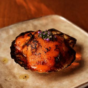 Scallops baked in butter with sea urchin sauce