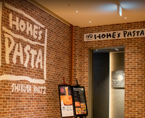 For private rooms, there is an additional usage fee of 3000 yen.Please note.
