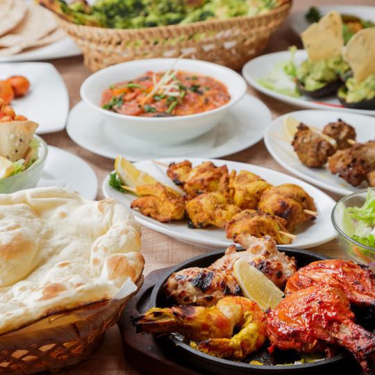 [All-you-can-eat] All-you-can-eat curry, naan, and rice! Premium "All-you-can-eat C course" 13 dishes total for 3,355 yen