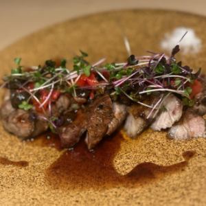 岩中豚バラ肉～プッタネスカ風～