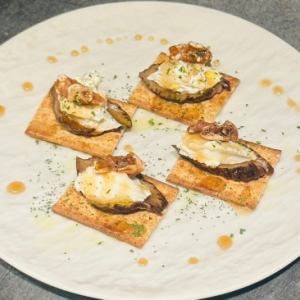 Smoked daikon and mascarpone canapés