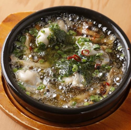 牡蠣と生海苔のアヒージョ（バケット付）