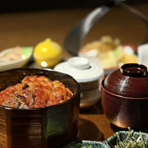 【ランチ限定】三河一色産うなぎと秘伝タレ◎天ぷらなどをお得に楽しもう♪「鰻ランチ　ひつまぶし上」
