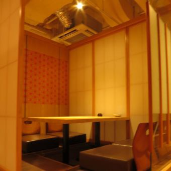 We offer digging kotatsu-style private rooms of various sizes! We can accommodate a variety of scenes from a date with two people to a banquet with a large number of people.