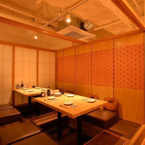 [Private room for 2 people ~] In a room based on wood grain, there is a sliding door with shoji screens in a warm atmosphere.We can accommodate from private rooms for 2 people to private rooms for 14 people.