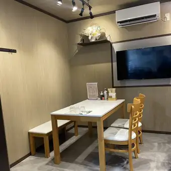 貸切では最大18名様までの利用ができます、使い勝手の良いサイズ感が当店の強みです