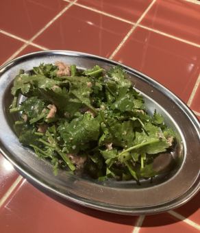Japanese-style coriander salad