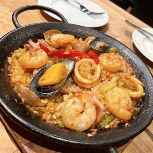 [Standard] Mixed paella with rumbling seafood