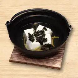 Local seaweed and flying fish broth natto