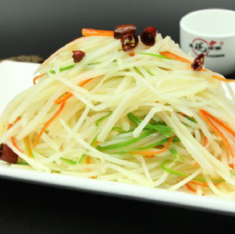 じゃが芋酢と辛の味和え/ピータン豆腐