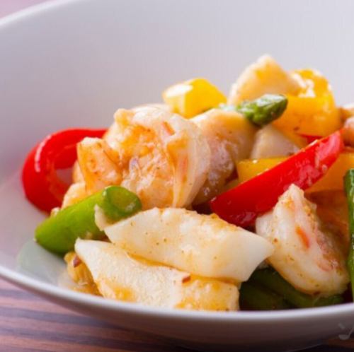 海鮮のXO醤炒め/海鮮塩味炒め