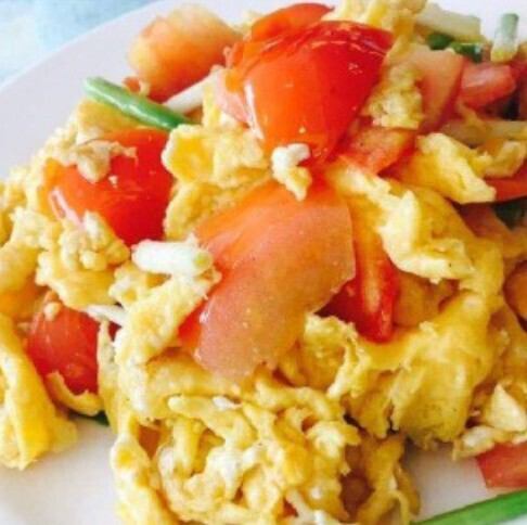 トマトと玉子炒め/キクラゲと玉子豚肉炒め/カニ玉/揚げナスの四川風炒め