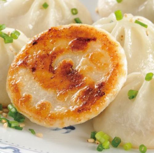 焼き小籠包(4コ入り)