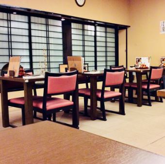 個室は6名様から貸切可能、最大26名様までご利用いただけます。季節のご宴会には是非有喜屋をご利用くださいませ。