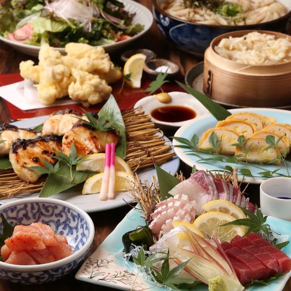 适合酒会和宴会：提供海鲜和当地鸡肉的豪华宴会套餐！包括马肉刺身和呼子鱿鱼烧卖在内的10道幸福套餐。