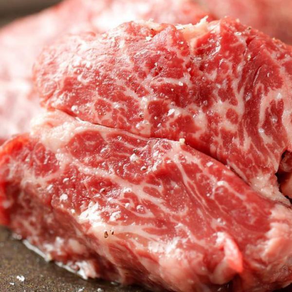 ★最受欢迎的7道菜式高级自助餐★ 牛排、特色菜、甜点等等,应有尽有♪