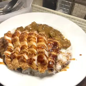 東京味噌炸豬排和池袋最好的牛筋咖哩