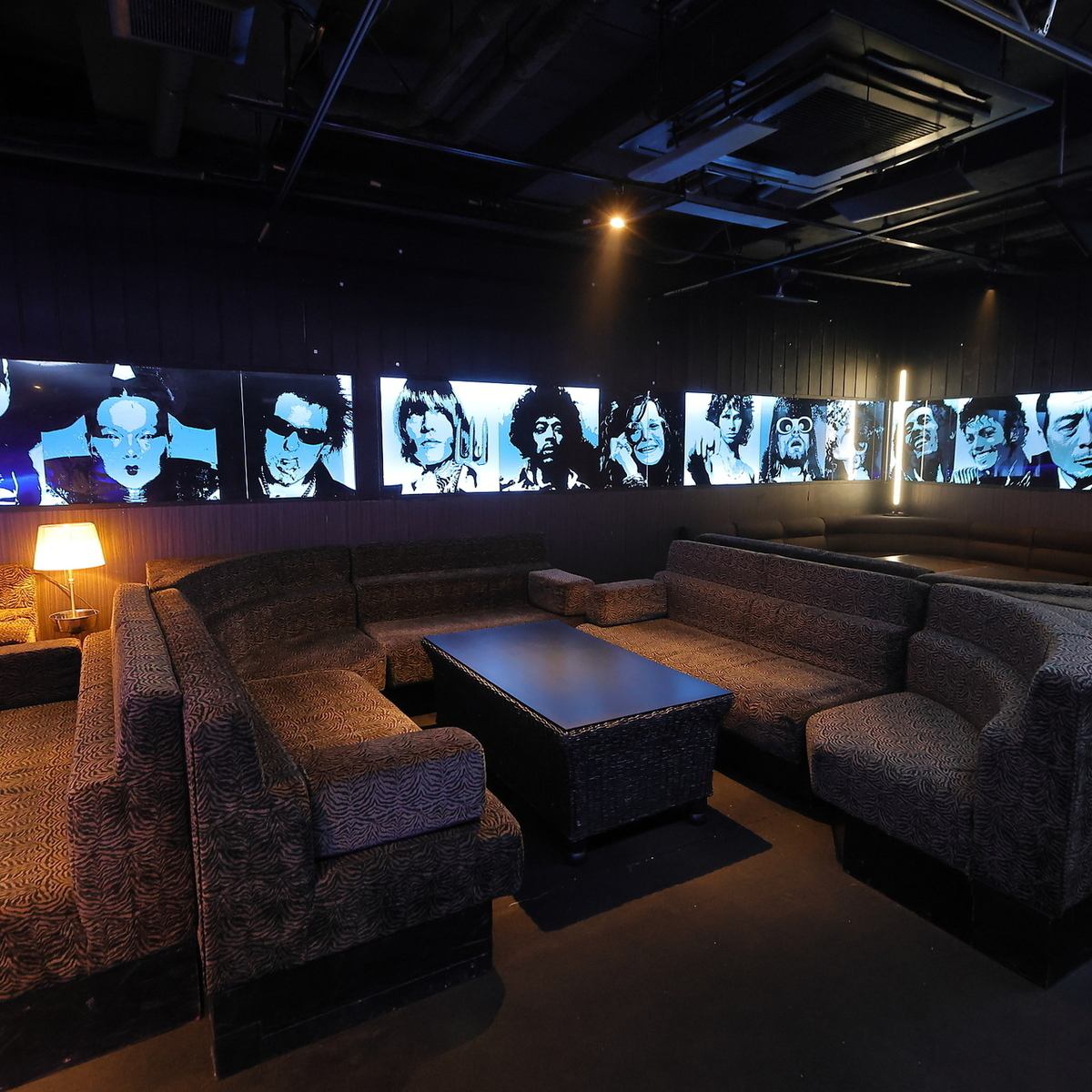VIP private rooms with karaoke are available for 6 people and the entire floor can be reserved for 20 people or more.