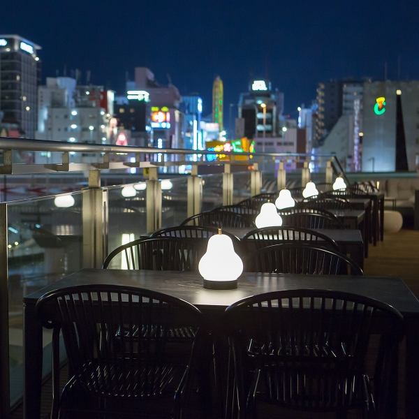 [The terrace seats have a total of 60 seats] We have a wide range of seats available, from sofa seats that can accommodate 10 people to sofa seats that can be used by small groups.Enjoy stylish Italian cuisine while feeling the night breeze on the terrace.(Namba, private room, birthday, girls' night out, Italian, night view, terrace, anniversary, lunch, surprise date)