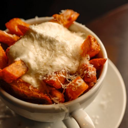 フライドポテト　サワークリームソース