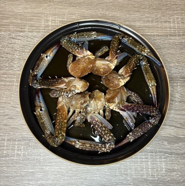 ≪クセになる特製のタレと蟹の旨みで食欲が止まらない。≫ カンジャンケジャン ￥2,838（税込）