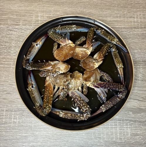 ≪クセになる特製のタレと蟹の旨みで食欲が止まらない。≫ カンジャンケジャン ￥2,838（税込）
