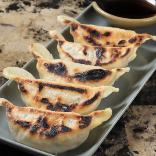 【일품 요리】아브리노 특제 돼지 만두 5개