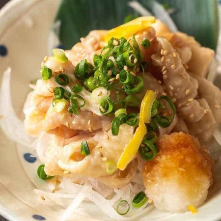 大人気！漬け鶏皮ポン酢