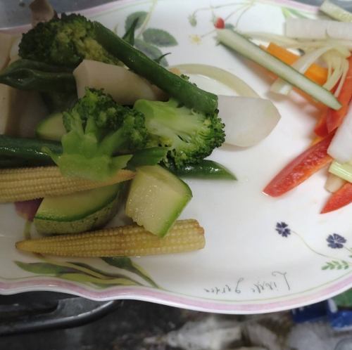 温野菜と生野菜のバーニャカウダソース