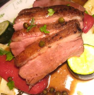 ハンガリー産鴨肉の炭火焼き